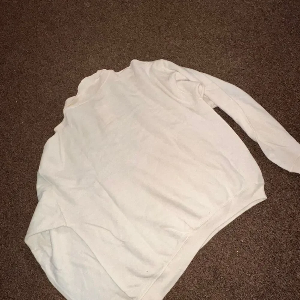 Unbranded Women's White and Cream Jumper